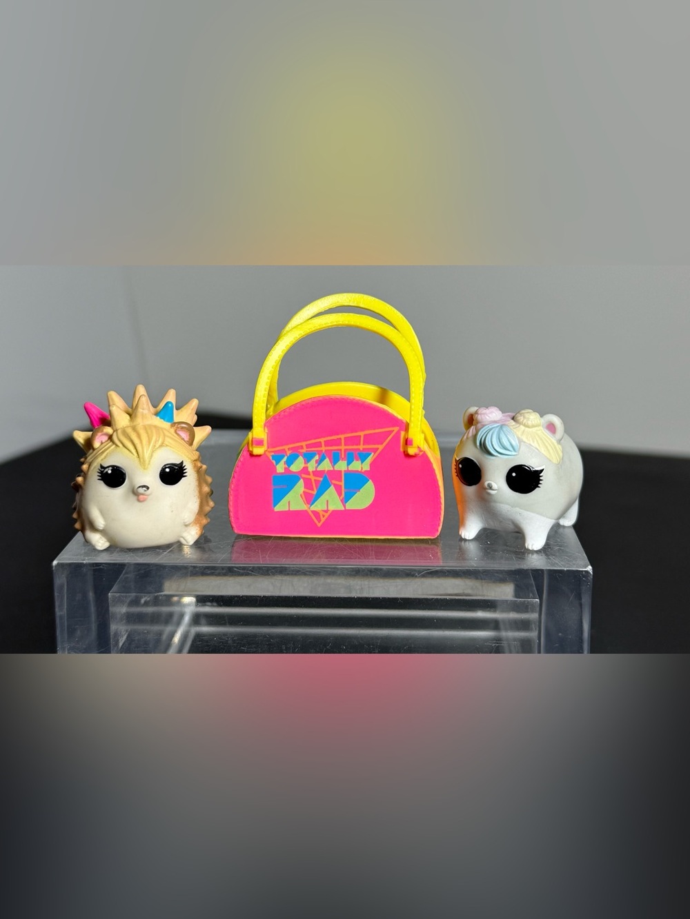 L.O.L. Surprise! Pet Bundle - Lil 80's Hog & Bon Bon Ham Runt with Bag